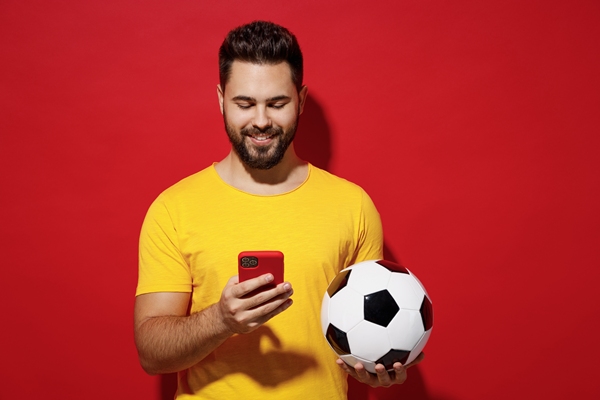 Inspirada na Copa, Ânima Educação lança álbum de figurinhas como estratégia de cultura organizacional